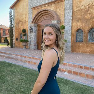 Meet your Posher, Alexia